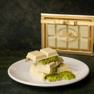 Petek 1942 White Dubai Chocolate Bar  200g (7.05 oz)